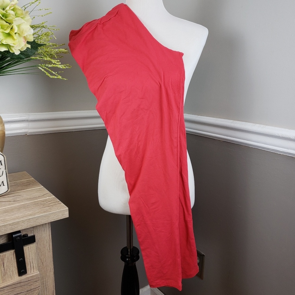 Lularoe solid Fire Coral Tall and Curvy leggings